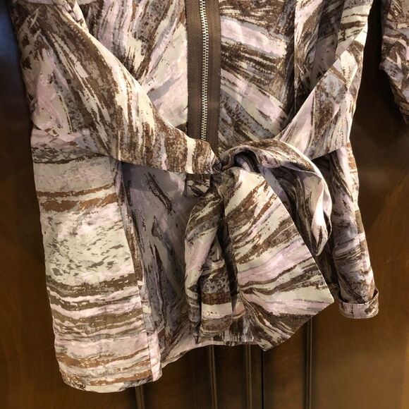 BCBG Max Azria Brown V Neck Blouse w/ Tie Detail and Exposed Zipper size Small - Picture 11 of 12